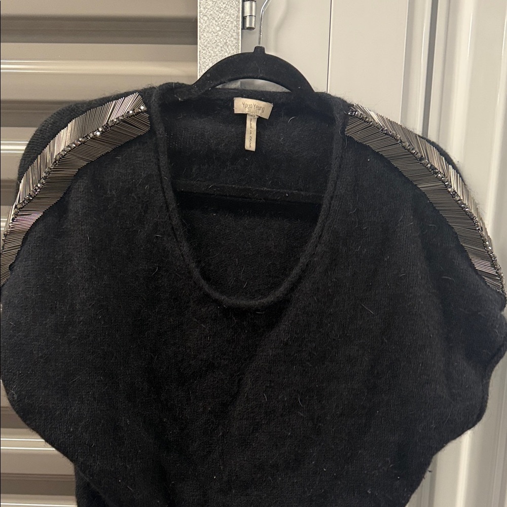 Women's Black Crew Neck Sweater